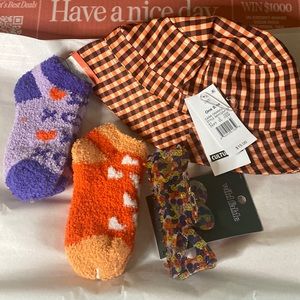 NWT Accessory Bundle. Bucket Hat, Socks & Hair clip. Great gift for a friend